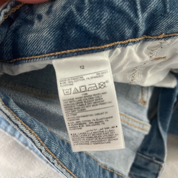 Old navy jeans, size 12. - Picture 4 of 4